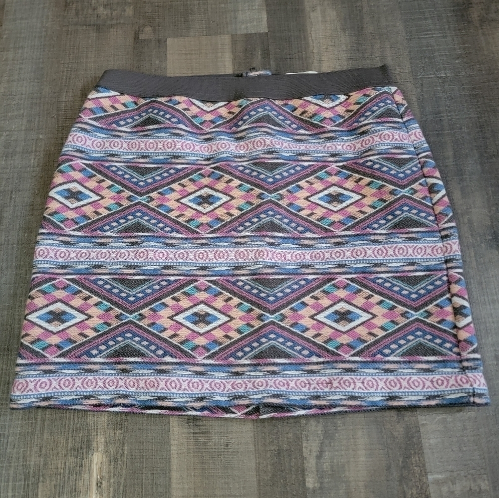 American eagle woven Aztec skirt size 4